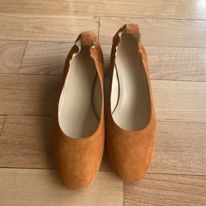 Everyone Italian Suede Leather Day Heels Sz 7.5 Excellent Condition